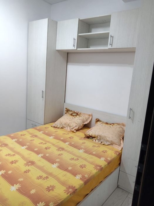 Inchiriez garsoniera dubla