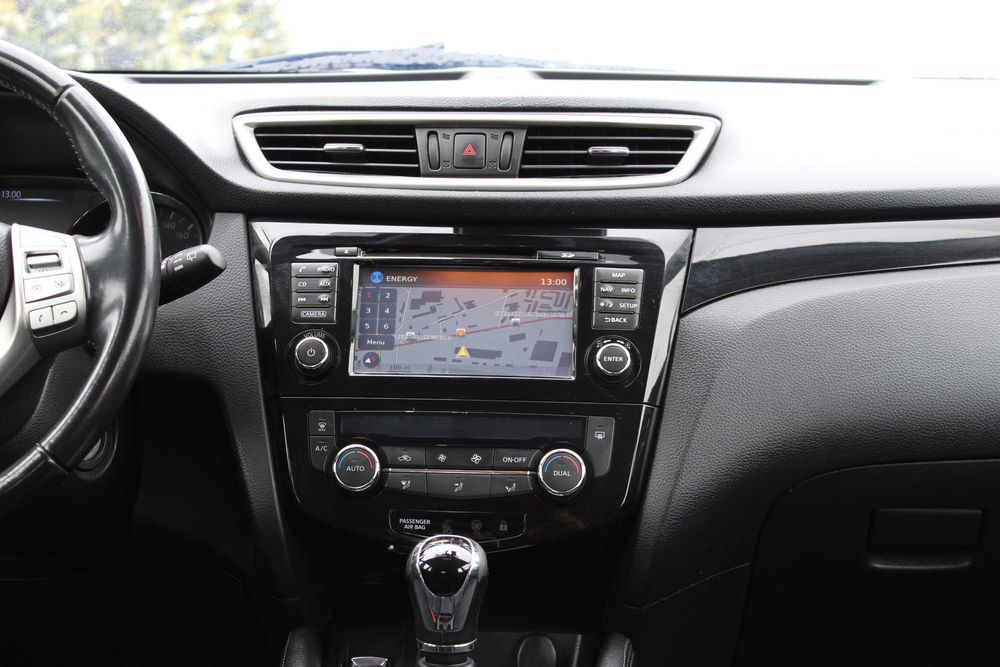 РЕГИСТРИРАН! Nissan Qashqai Нисан Кашкай / навигация/ нови зимни гуми