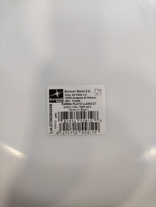 Чаши за алкохол и чинии