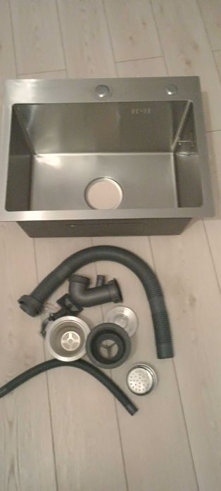 Chiuveta manuala din inox cu instalație de scurgere completa