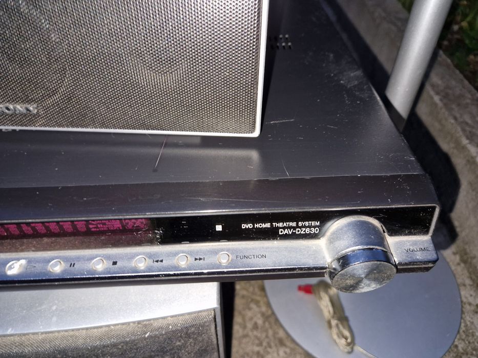 Sistem sony 5+1 dav-dz630