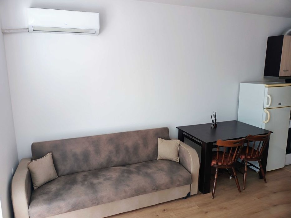 Отдавам под наем двустаен апартамент