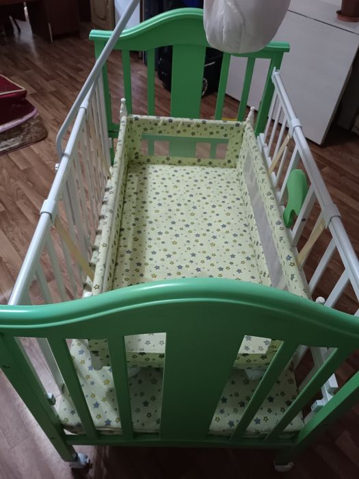 Детская кровать с люлькой