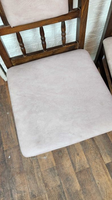 Дървени трапезни столове