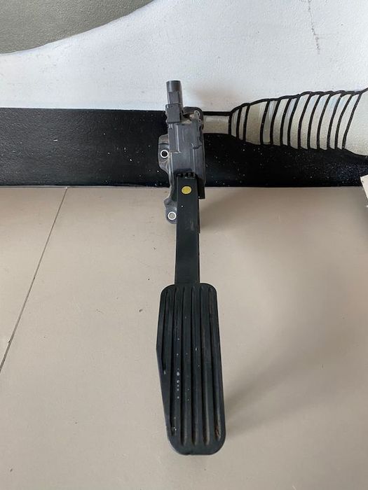 Pedala acceleratie Volvo S60 S80 V70 XC70 2005-2008 30715173