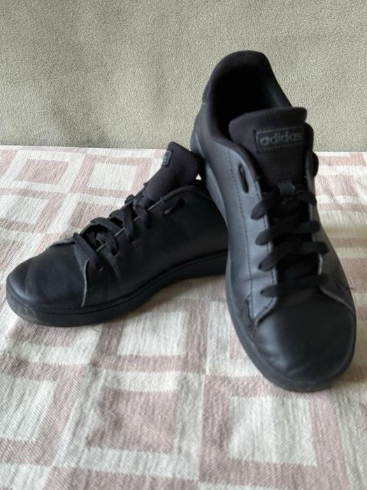 Adidas детски маратонки размер 36