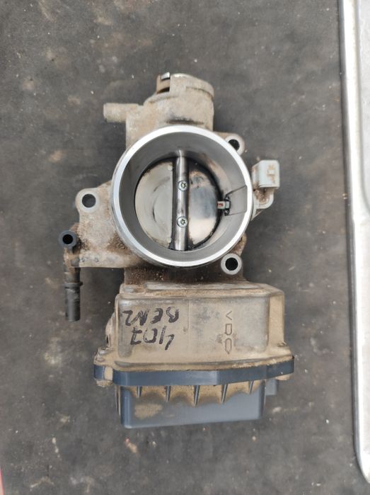 Дроселова клапа за Пежо-407(бензин).