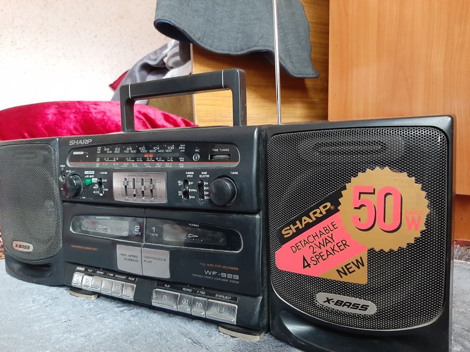 Магнитафон Шарп сотилади