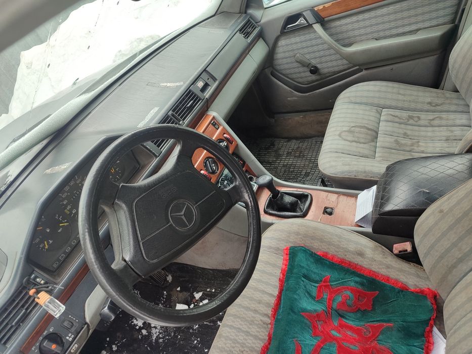 МЕРСЕДЕС W124 по запчастям продаётся