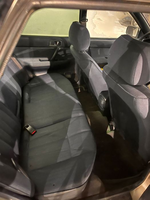 Продам Subaru Legacy 1991г об. 1.8