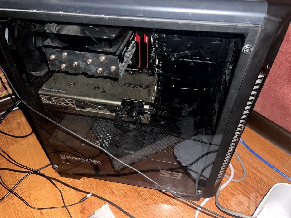 Игровой компьютер + монитор и аксессуары.  4TB