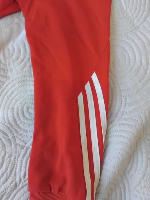 Мъжки спортен екип Adidas (черно и червено) / Долнище Адидас Доставено от USA