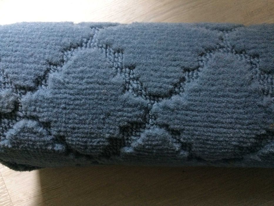 Чисто нов килим 130/80 см.