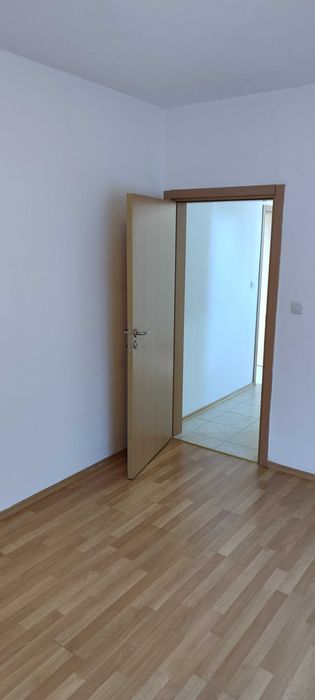 Продава Апартамент