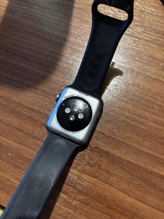 Apple Watch Series 3 42mm за части