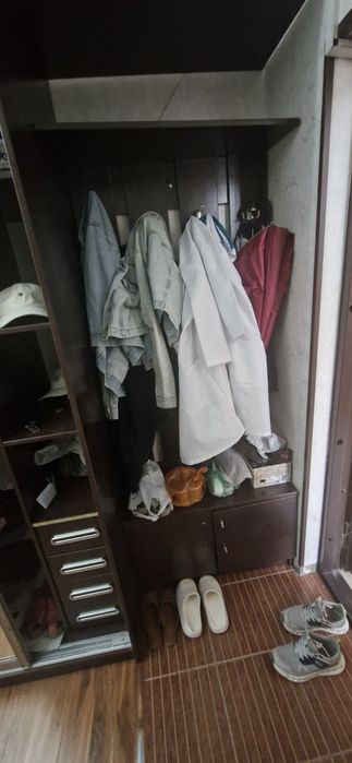 Шкаф большой продаем