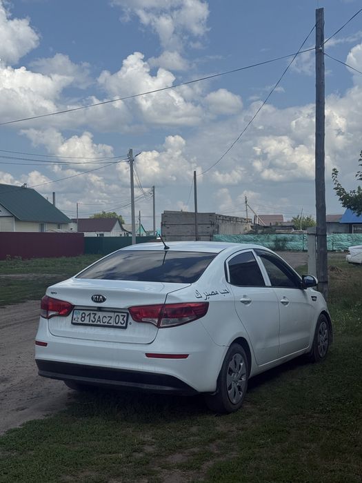 Продам машину 2015 года