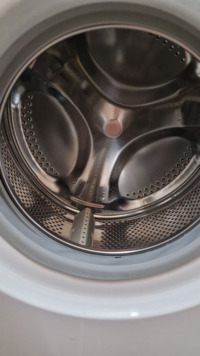 Продам машинку автомат Indesit IWSD6105