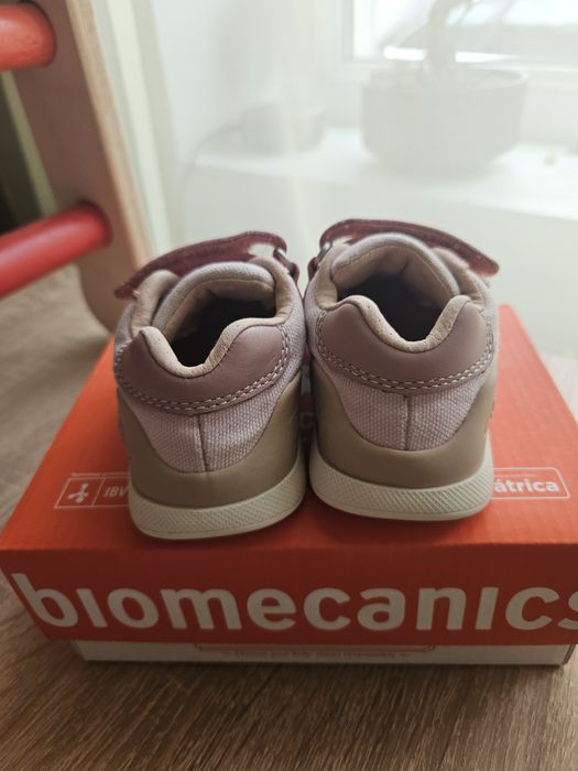 Обувки Biomecanics, размер 20