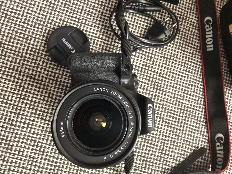 DSLR фотоапарат CANON EOS 2000D EF-S 18-55 IS 24.1 MPx, WI-FI