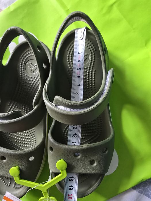 Sandale crocs băiat 32-33 noi