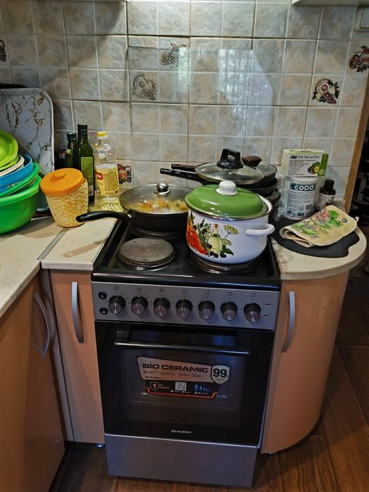 Угловой кухонный гарнитур