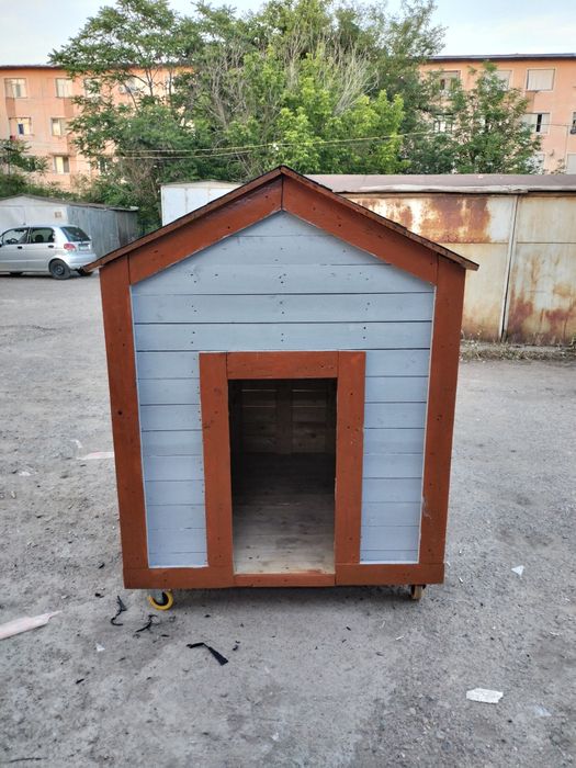 Продам большой домик для Собак собачья будка