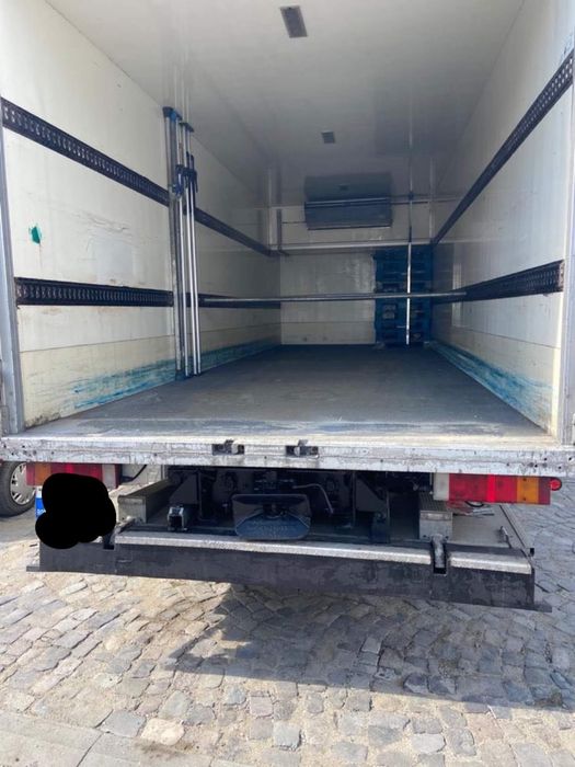 Inchiriez masina frigorifica