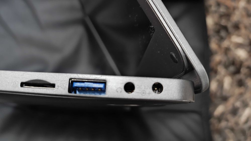 Laptop Odys Mybook 14