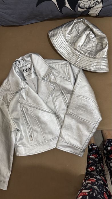 Куртка кожаная жилетка на девочку подростка