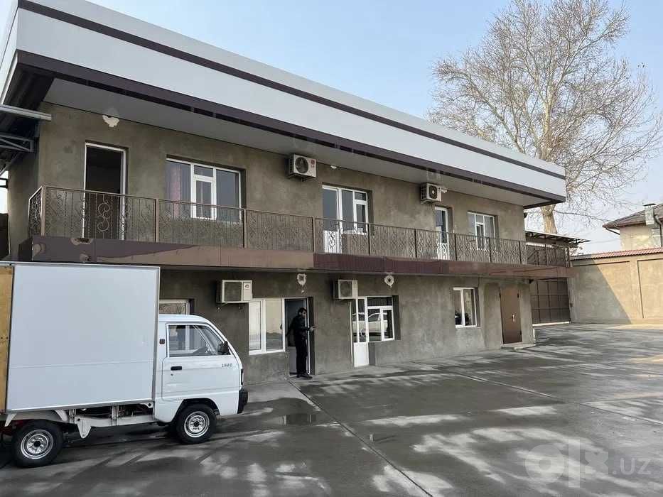 Сдаётся в аренду здание 8000 м2 в Чиланзарский район