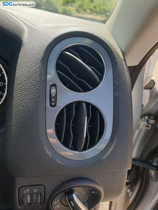 Gura Grila Aer Aerisire Ventilatie Bord Dreapta Volkswagen Tiguan 2011 - 2015
