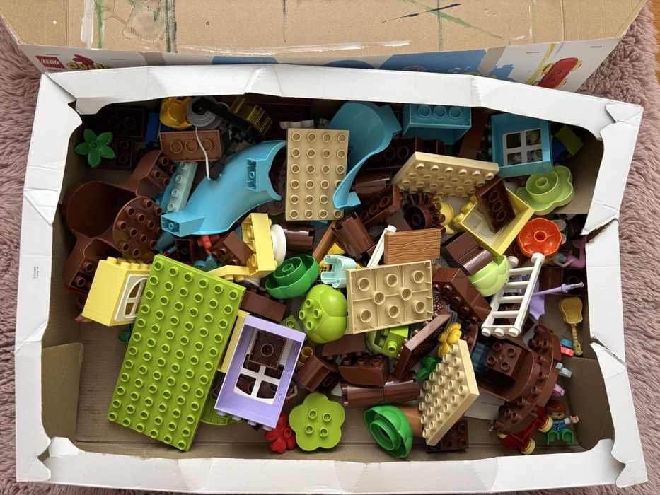 Lego Duplo “Casa din copac” 3+
