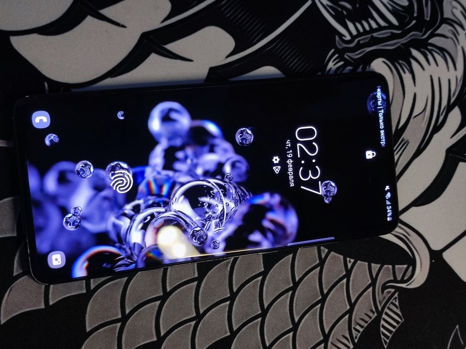 Samsung s20 plus, в хорошем состоянии