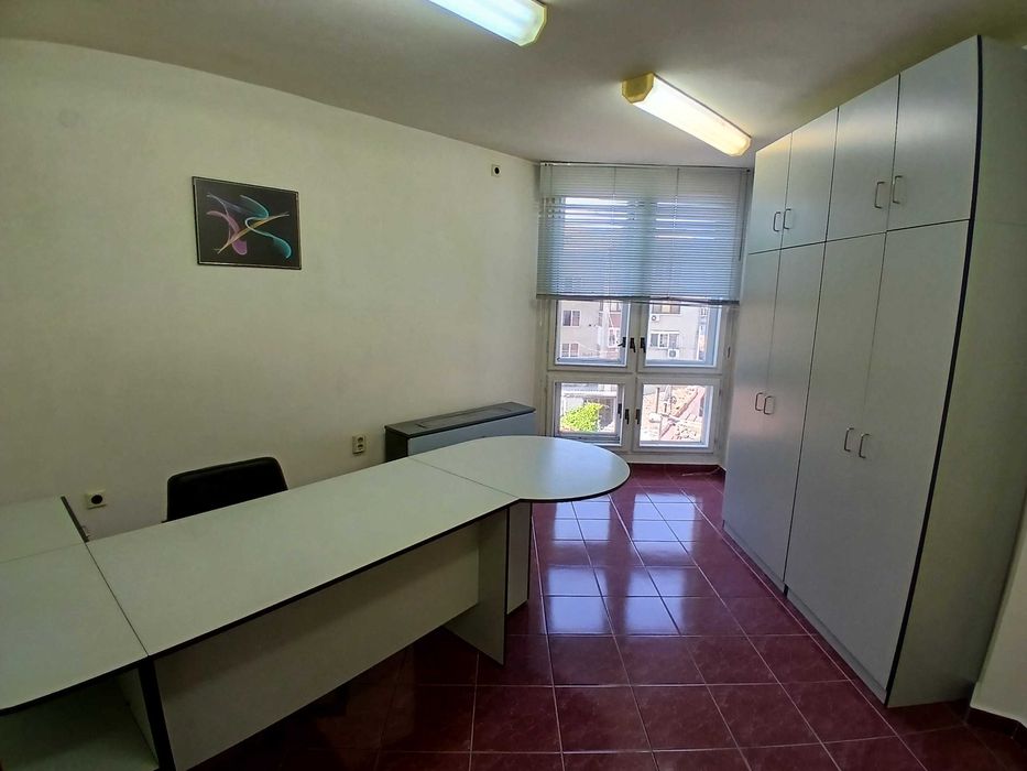 Продава се Офис в Силистра, Център - 62 кв.м за 1049 €/кв.м - Снимка #9