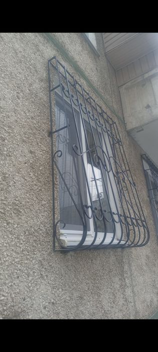 Решётки на окна металлические