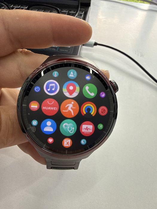 Huawei watch 4 Pro Space Edition Titan Intretinut