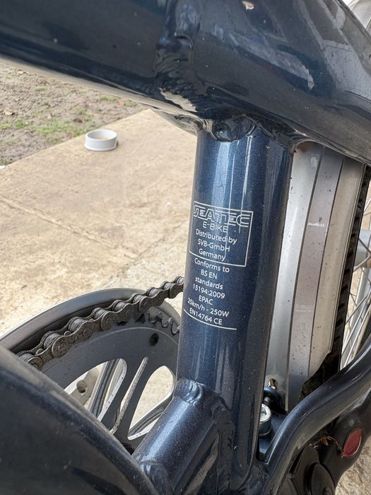 Bicicletă electrică pliabilă