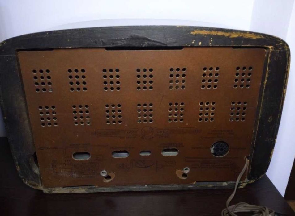 Radio cu lămpi Baltika,Baltica anii 50, Rusesc,de colectie, Functional