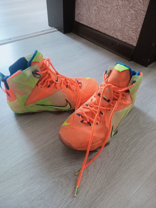 Продам кросовки баскетбольные