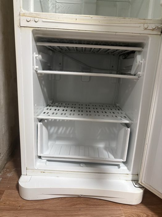 Холодильник Индезит, пришахтинск
