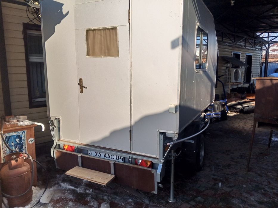 Прицеп дом на колесах