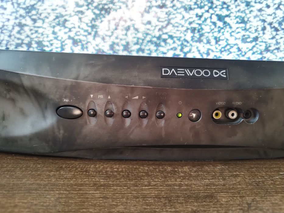 Продам телевизор