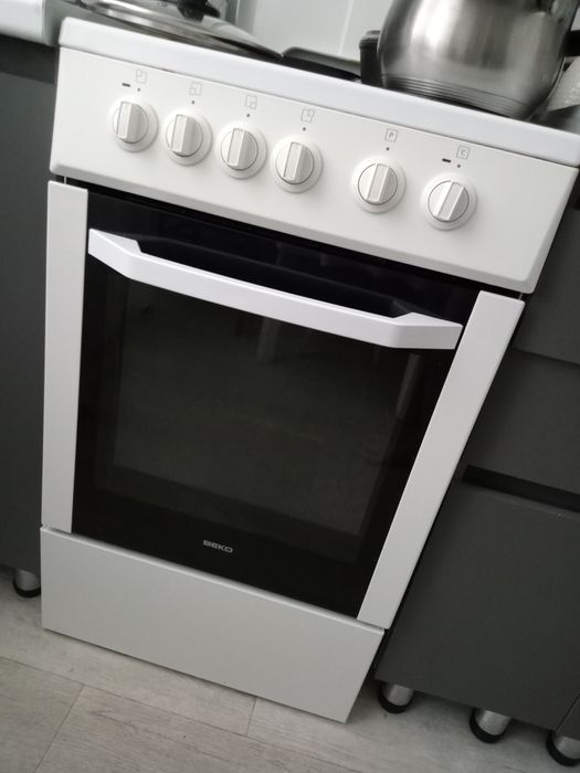 Продам элекроплиту