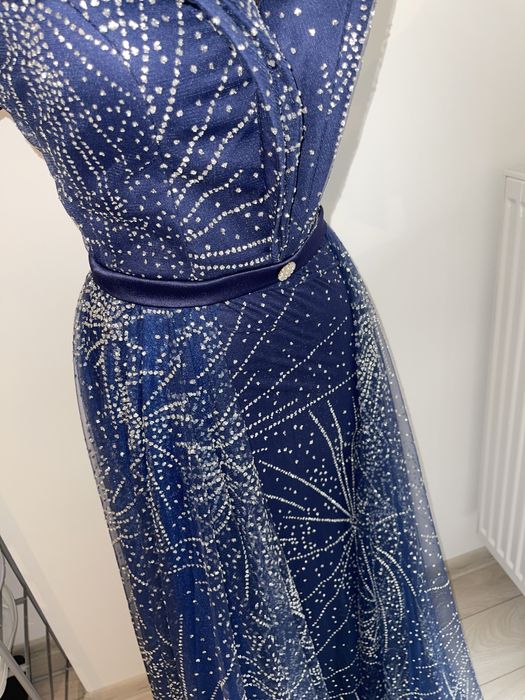 Rochie de seara stil sirena cu trena NOUA !