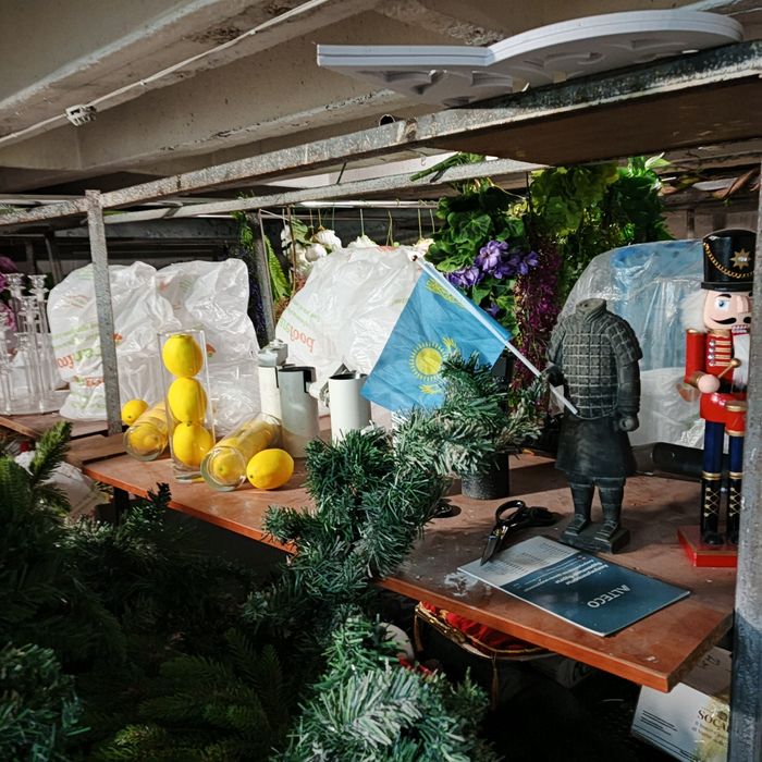 Продам декорации и ткани