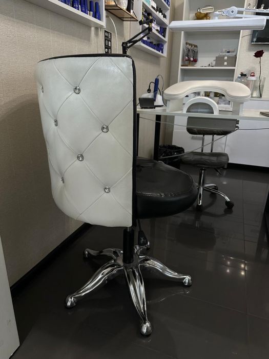 Продам мебель для маникюрного мастера