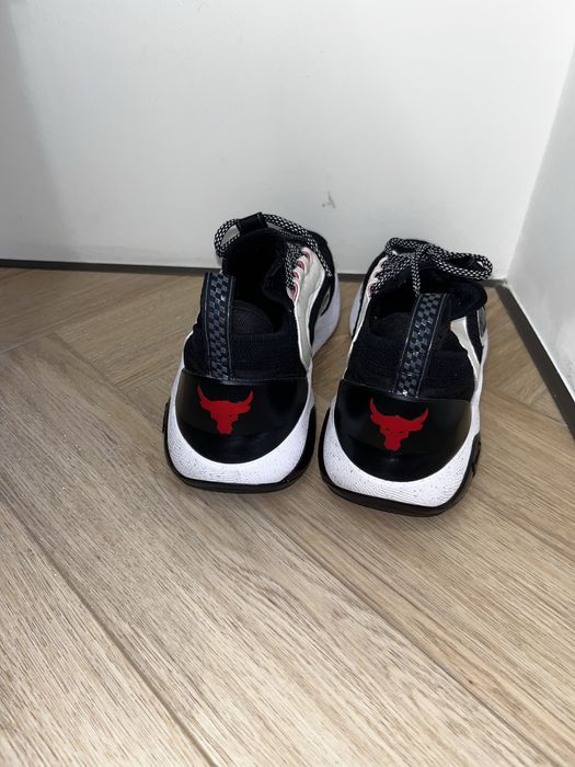 Under Armour кроссвки