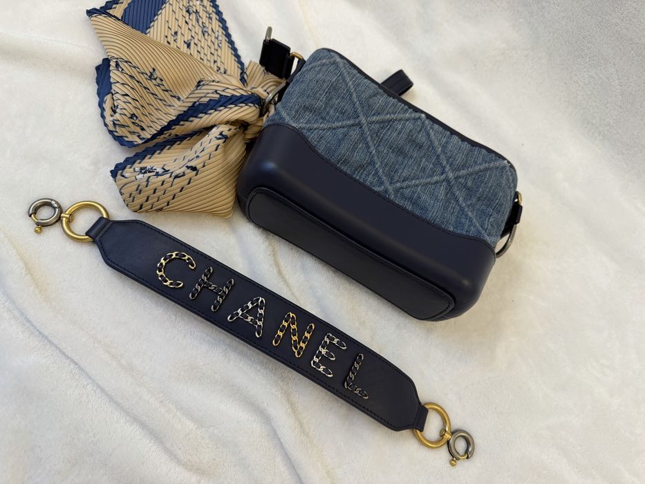 Geanta chanel din piele si jeans