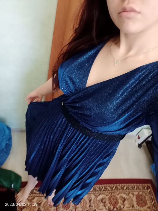 Продам хорошие платья 46-48